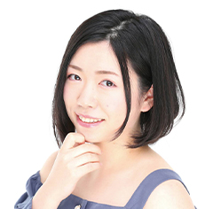 小磯里奈