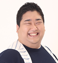 新美 葵